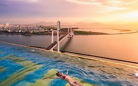 Wyndham Danang Golden Bay - Free Shuttle Bus To Beach